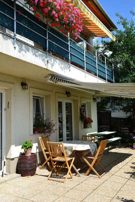Anna Apartment Budaörs Екстериор снимка